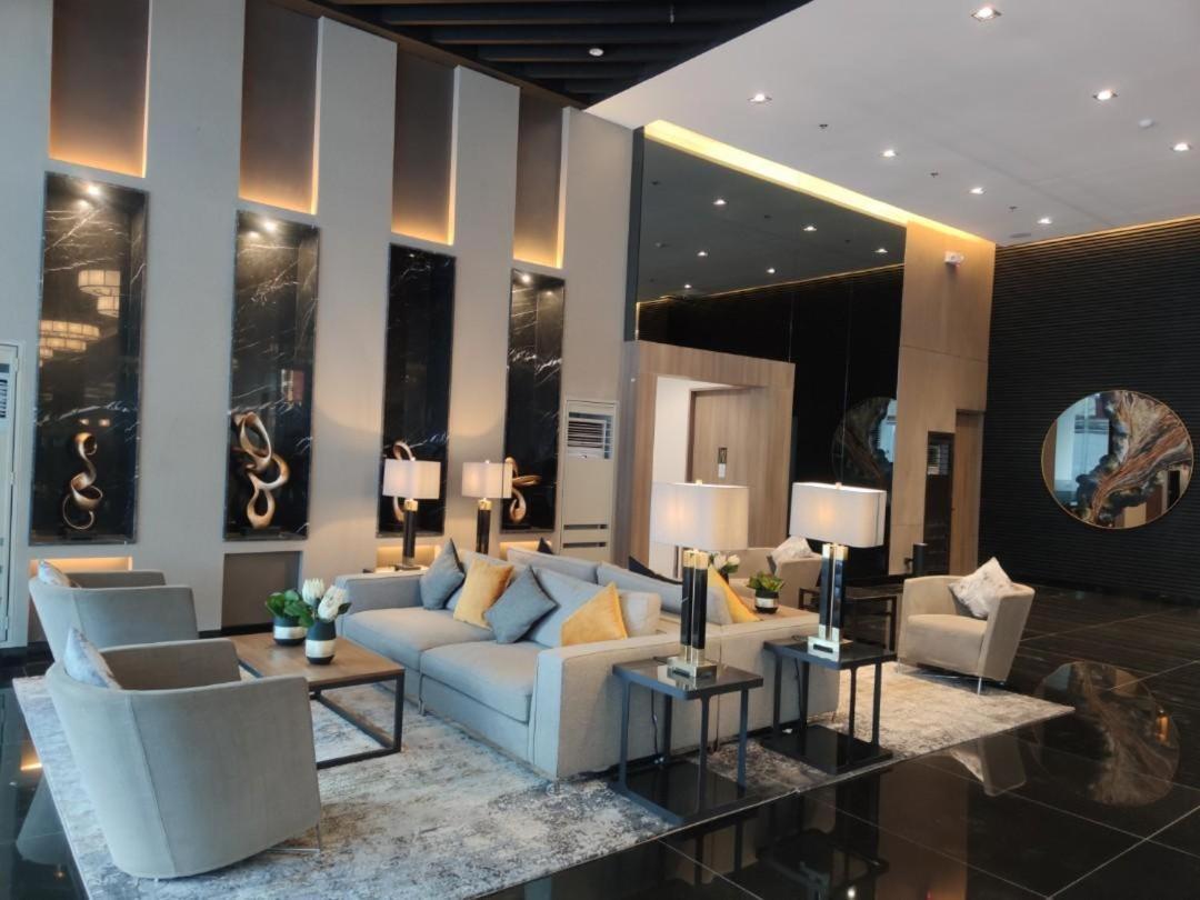 Great View 1 Bedroom Condo In Makati Near Trident Tower Manila Bagian luar foto